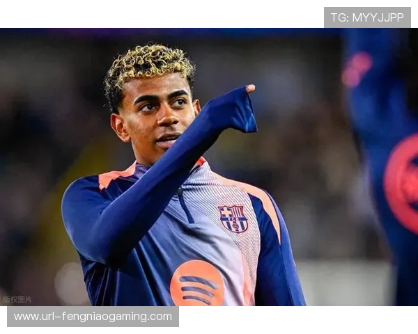 亚马尔禁区劲射破门，巴萨小将展现射手潜力