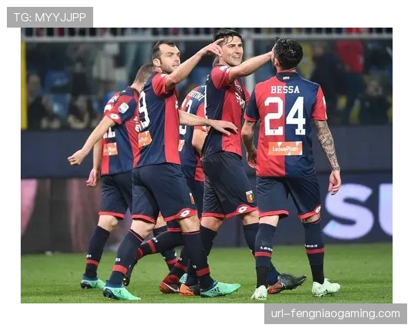 比赛因抗议暂停：莱切主场球迷向场内投掷烟雾弹，抗议裁判判罚